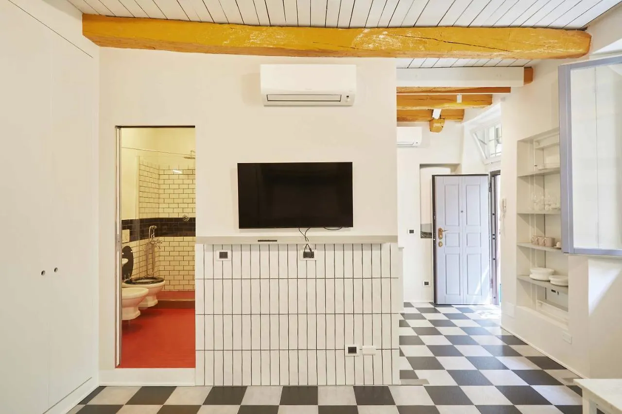 Incantevole Appartamento In Darsena Milán Apartamento